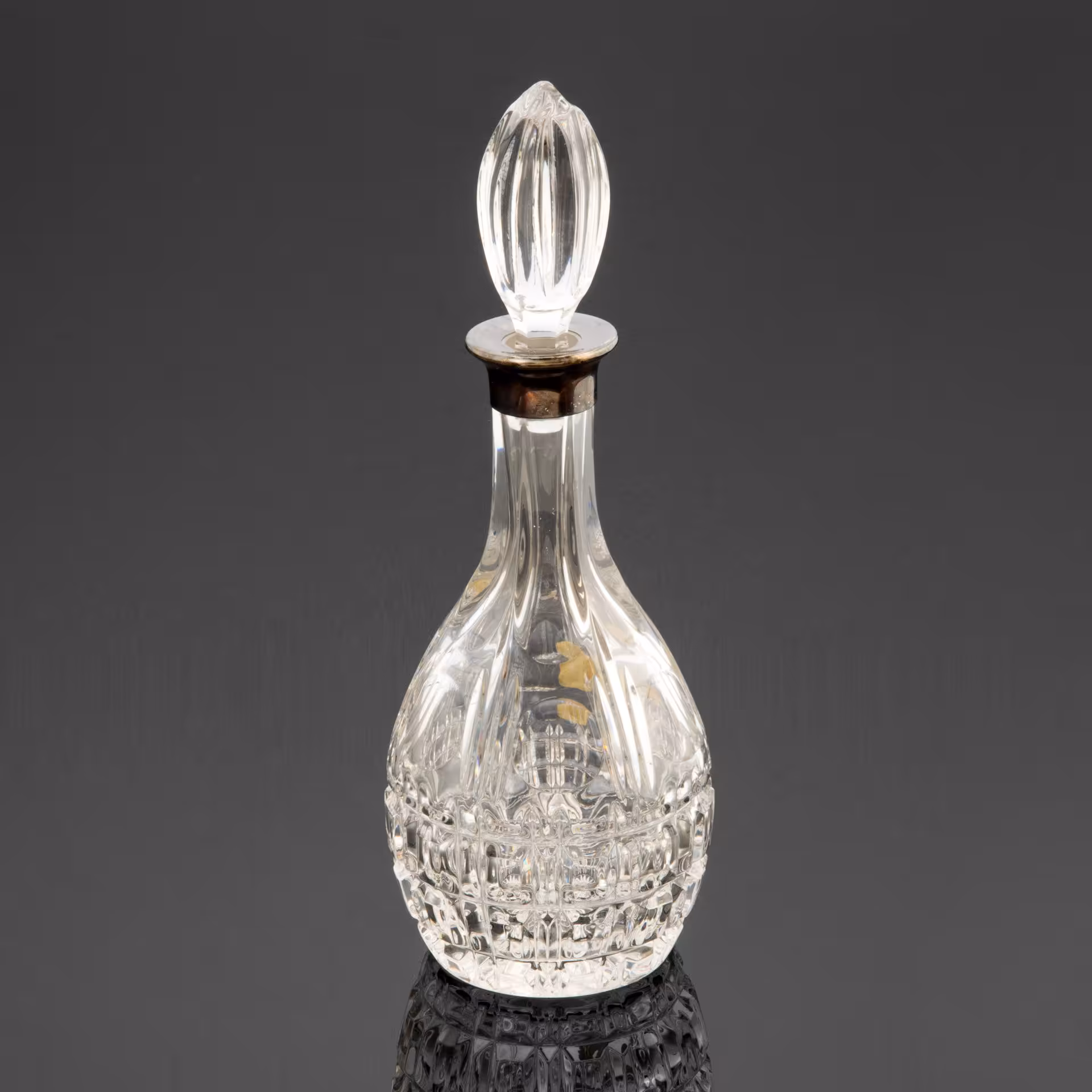 Графин (фирма "Lead crystal")