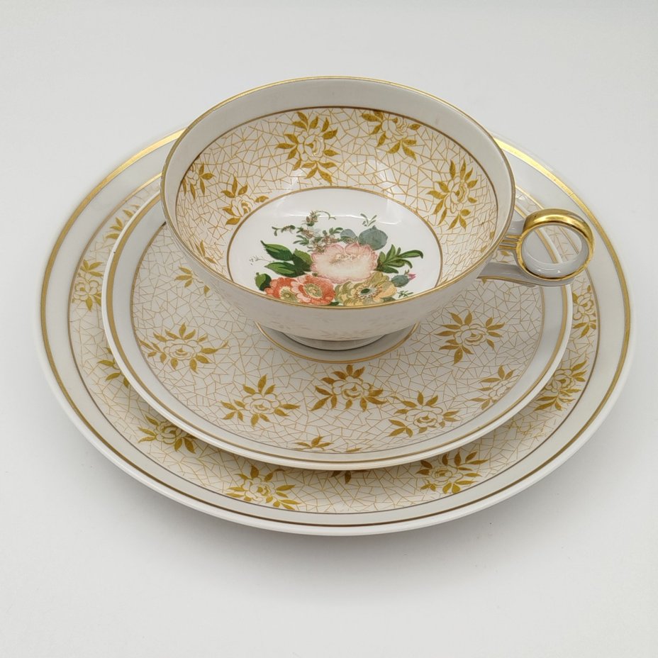 Трио чайное, украшенное цветочным декором, фарфор, деколь, золочение, Schaubach-Kunst, Wallendorf, Германия, 1970-1990 гг.