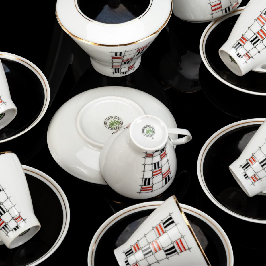 Сервиз кофейный c минималистичным геометрическим декором на 6 персон (15 предметов), фарфор, крытье, деколь, золочение, Freiberger Porzellan, ГДР, 1960-1990 гг.