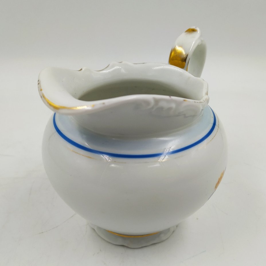 Молочник с цветочным декором и синим кантом, фарфор, деколь, золочение, Kahla, Германия, 1937-1956 гг.