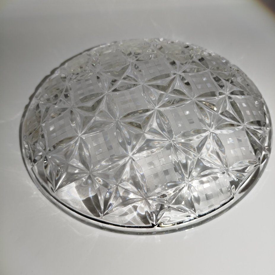 Тарелочка из набора "Алмазные квадраты", автор Л.О. Юрген, хрусталь, алмазная грань, Ленинградский завод художественного стекла (ЛЗХС), СССР, 1960-1970 гг.