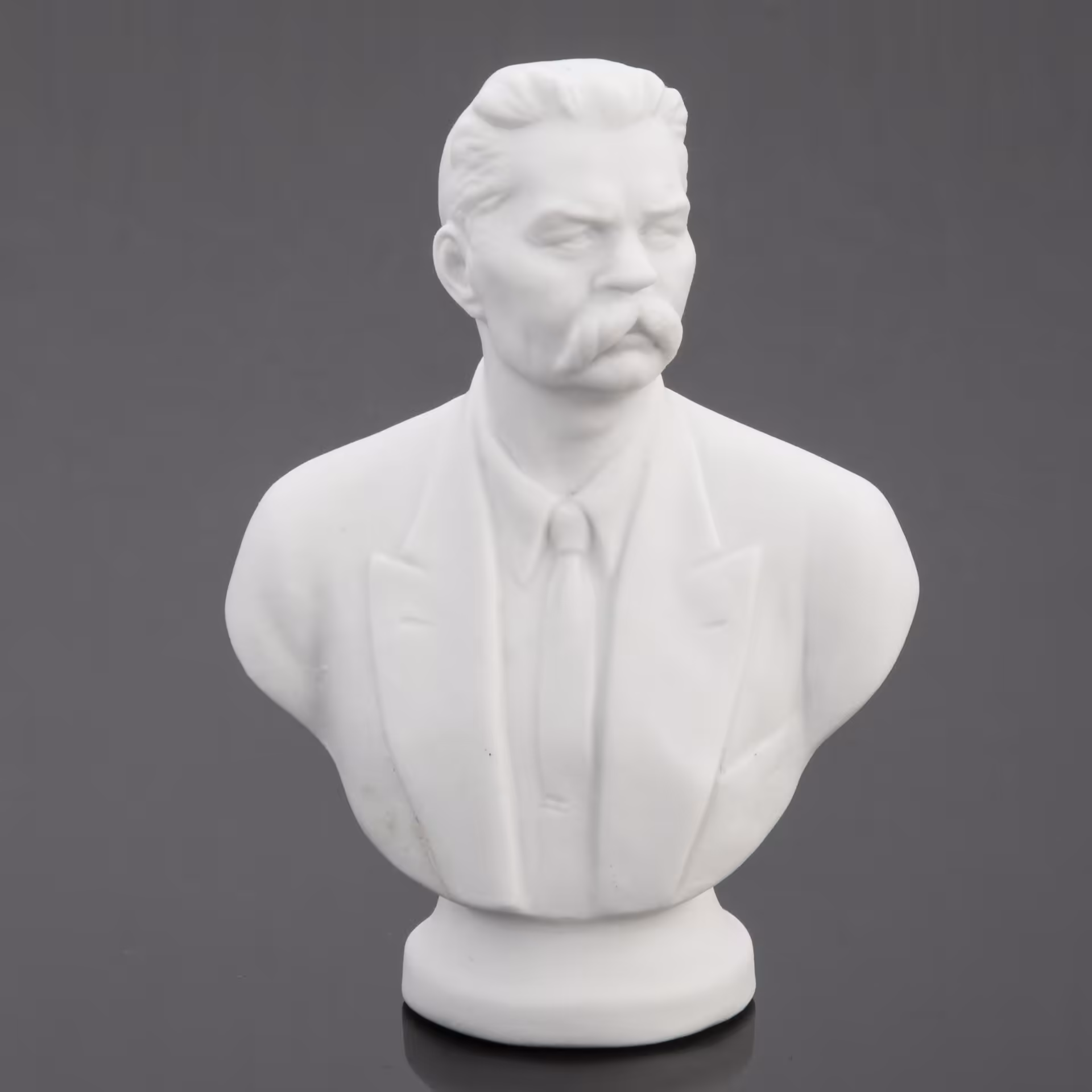 Бюст "Максим Горький", бисквит, Ленинградский фарфоровый завод (ЛФЗ), СССР, 1950-1970 гг., Ленинградский фарфоровый завод (ЛФЗ)