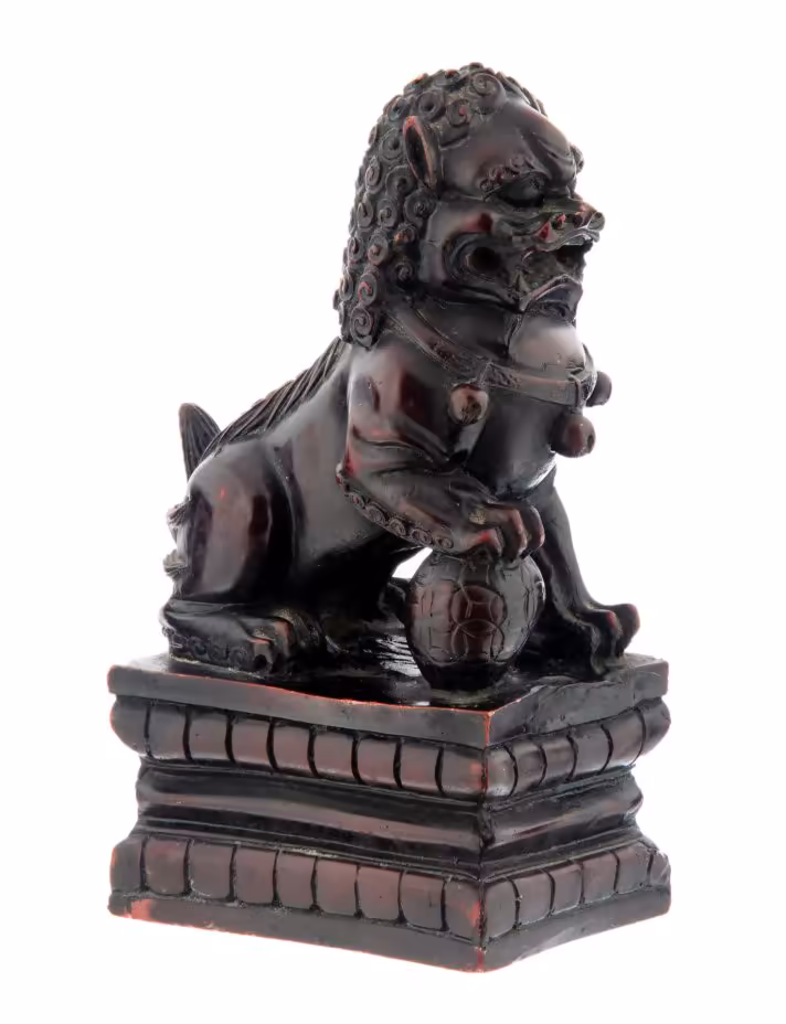 Статуэтка "Собака Фу", полимерный материал, крашение, Китай, 1990-2000 гг.