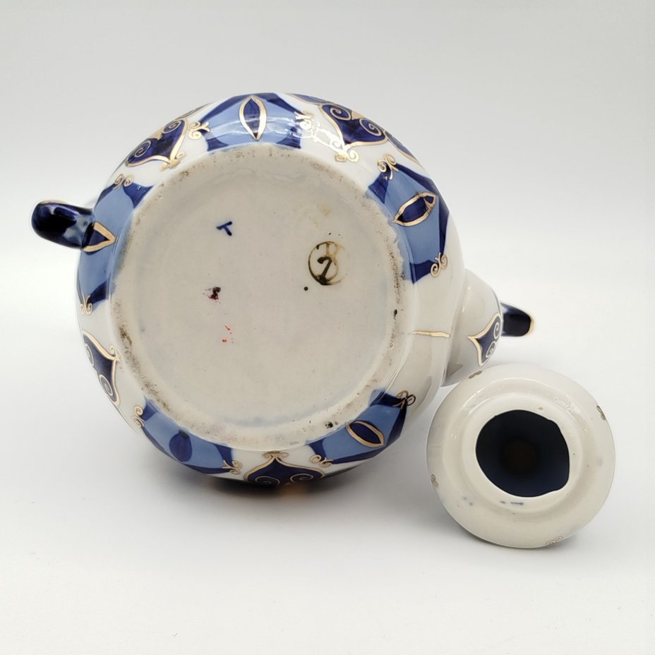 Кофейник "Тонус" в восточном стиле, фарфор, роспись, кобальт, золочение, Кисловодская фабрика сувениров, СССР, 1980-1990 гг.