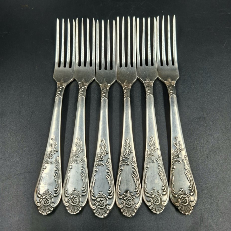 Набор из шести десертных вилок с растительным декором, мНЦ (медь-никель-цинк), Вольнянский завод столовых приборов им. Шевченко (ЗiШ, ЗиШ), СССР, 1960-1980 гг.