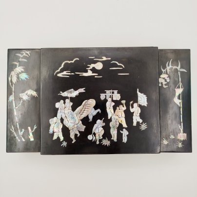 Шкатулка для украшений с декором в виде жанровой сцены, папье-маше, перламутр, инкрустация, лак, Вьетнам, 1950-1980 гг.