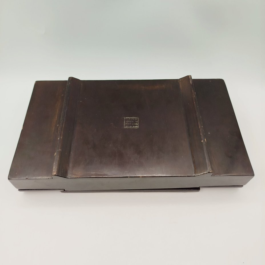 Шкатулка для украшений с декором в виде жанровой сцены