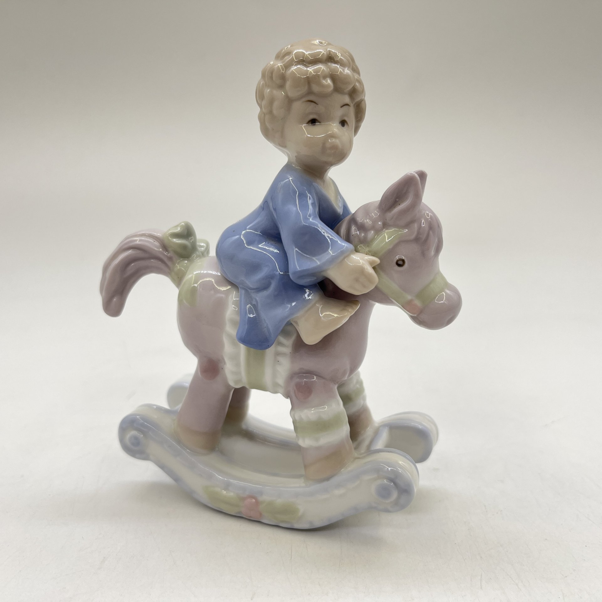 Статуэтка "Мальчик на лошадке", фарфор, Pavone, Италия, 2024 г.