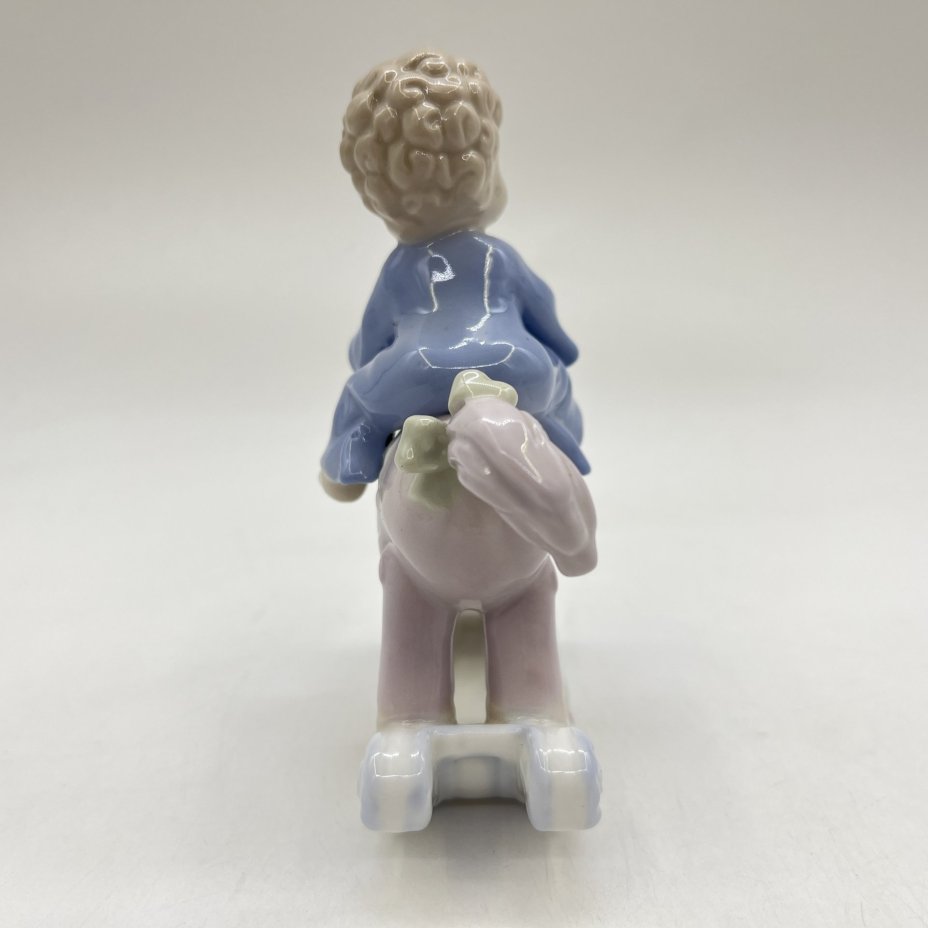 Статуэтка "Мальчик на лошадке", фарфор, Pavone, Италия, 2024 г.