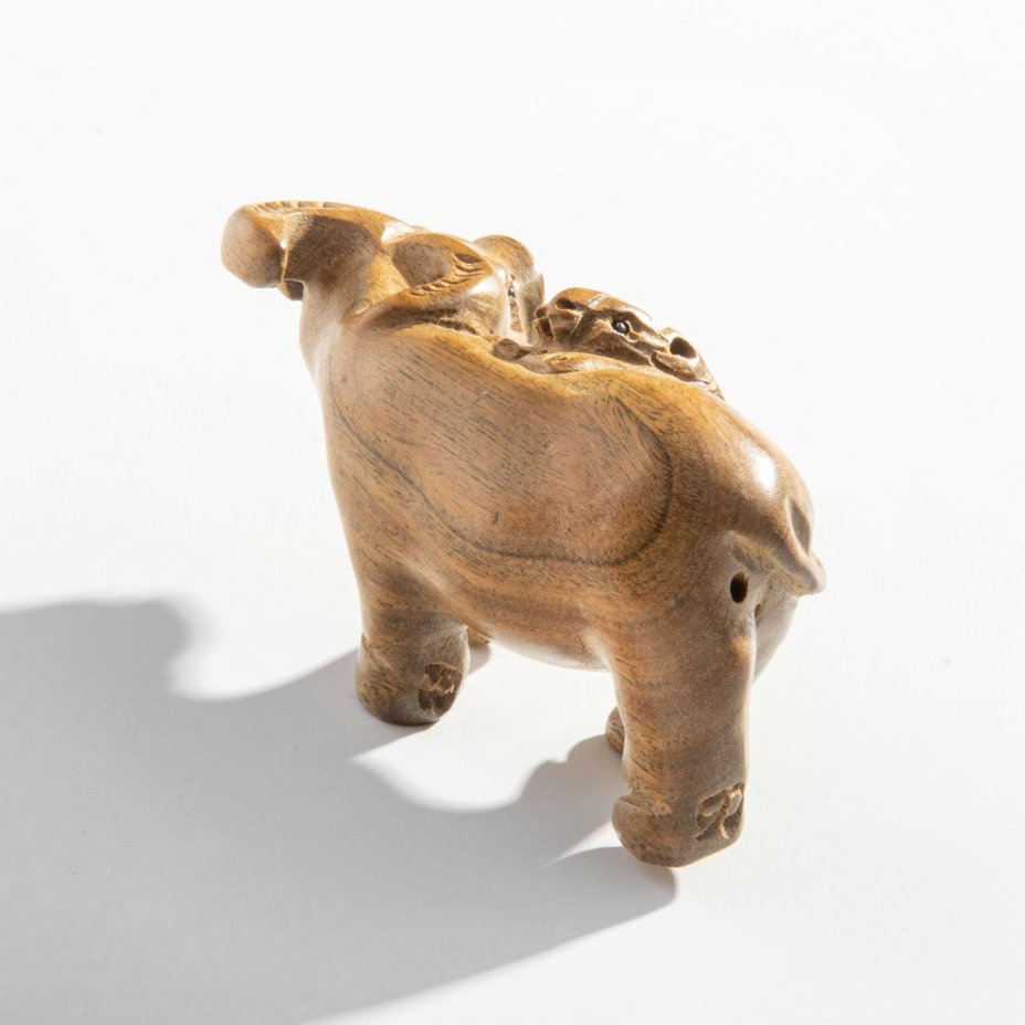 Нэцкэ "Крыса на быке", самшит, резьба, тонировка, Япония, 1980-1990 гг.