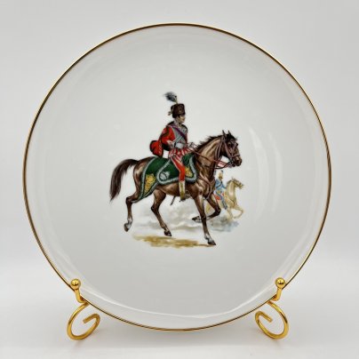 Тарелка "Hussard d'Autriche" (Австрийский гусар) из серии "Champs Élysées Paris. European Cavalry" (Елисейские Поля, Париж. Европейская кавалерия), Kuba Porzellan