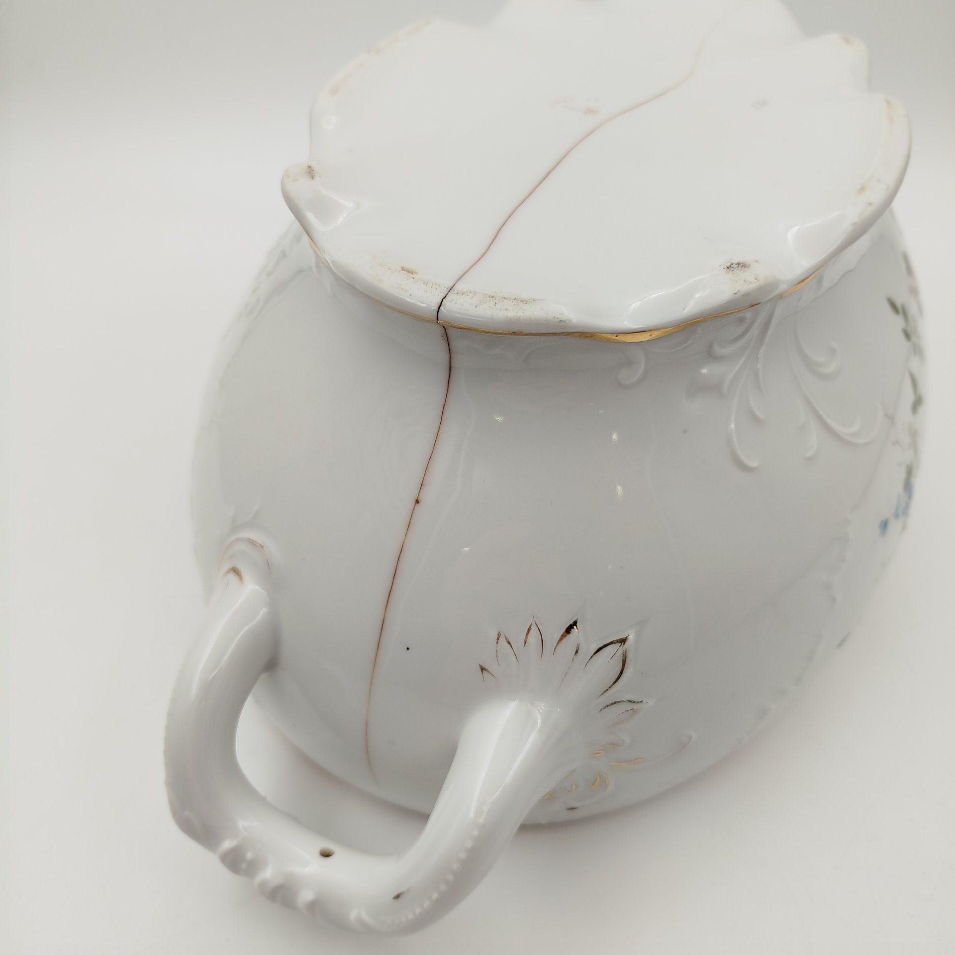 Супница (террина) с цветочным декором, без крышки, фарфор, деколь, роспись, золочение, Cmielow, Польша, 1900-1914 гг.