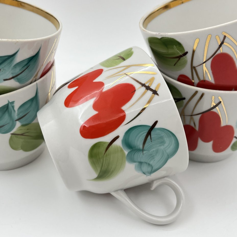 Набор из 5-ти чашек "Кизил", фарфор, роспись, золочение, Краснодарский фарфорово-фаянсовый завод «Чайка», СССР, 1960-1992 гг.