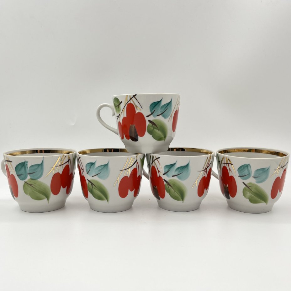 Набор из 5-ти чашек "Кизил", фарфор, роспись, золочение, Краснодарский фарфорово-фаянсовый завод «Чайка», СССР, 1960-1992 гг.