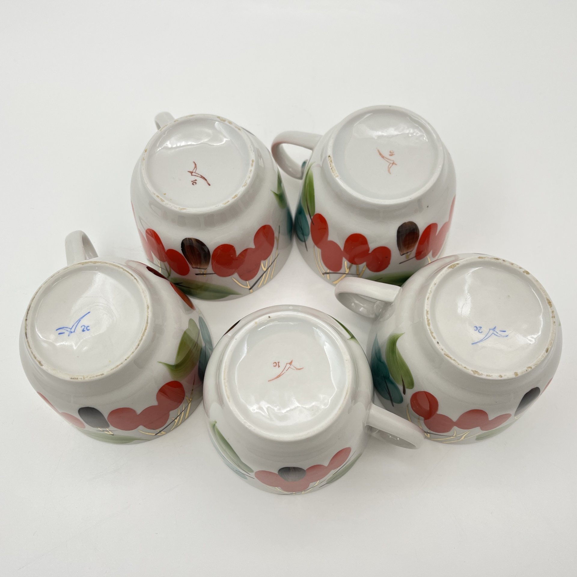 Набор из 5-ти чашек "Кизил", фарфор, роспись, золочение, Краснодарский фарфорово-фаянсовый завод «Чайка», СССР, 1960-1992 гг.