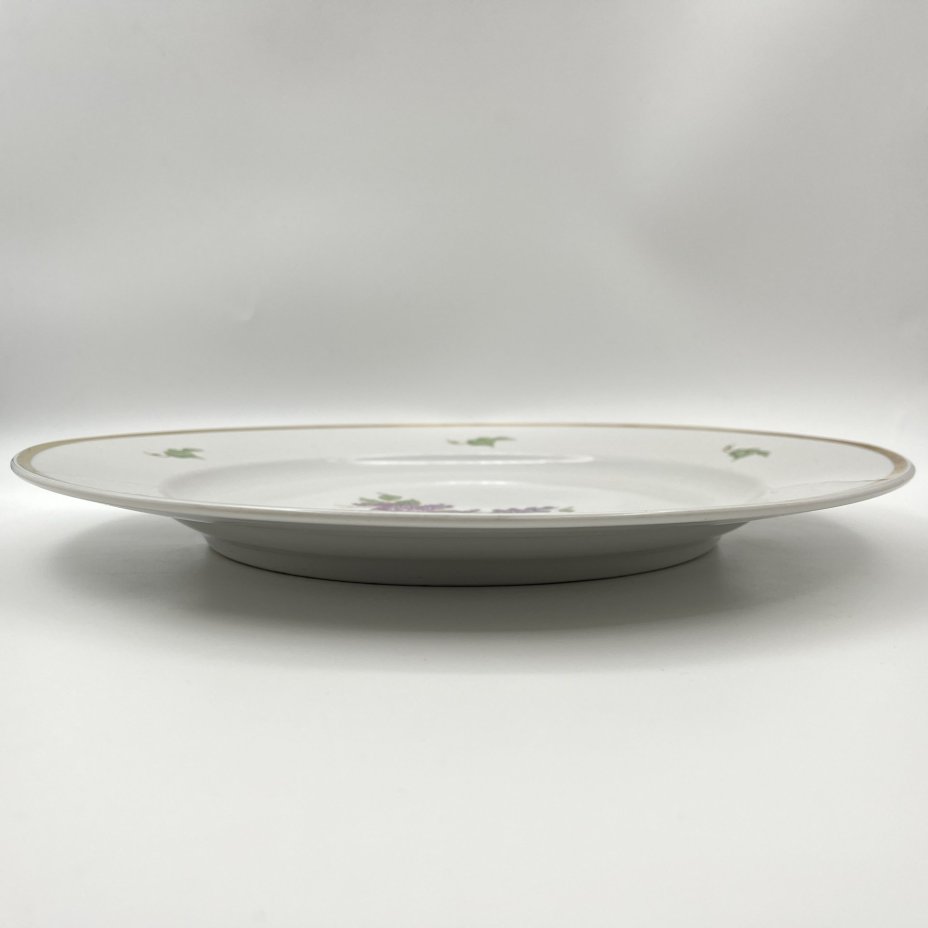 Блюдо "Сирень", фарфор, деколь, золочение, Дулевский фарфоровый завод (Дулёво), СССР, 1968-1991 гг.