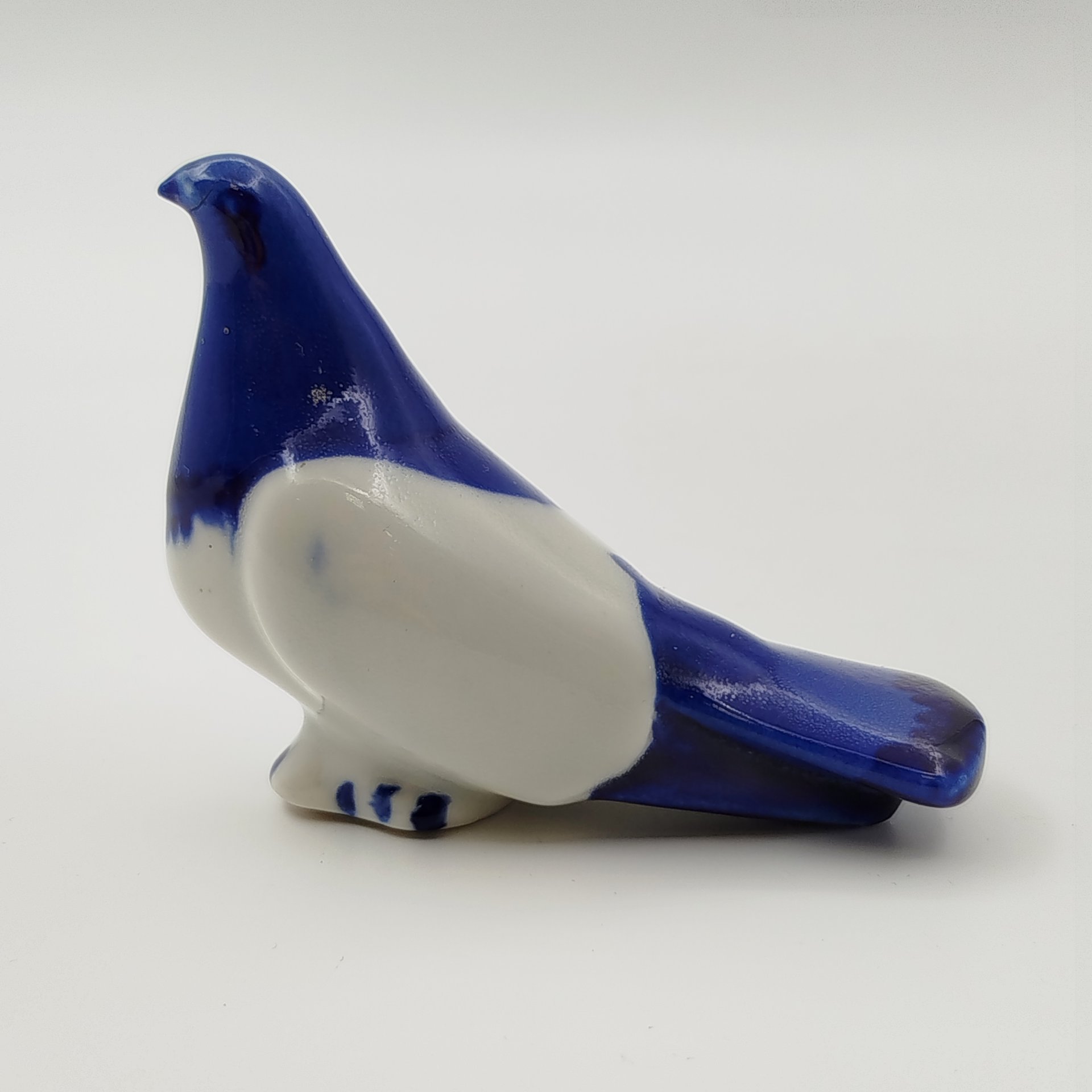 Статуэтка "Голубь", фарфор, роспись, Мастерская Гжель, СССР, 1970-1990 гг.