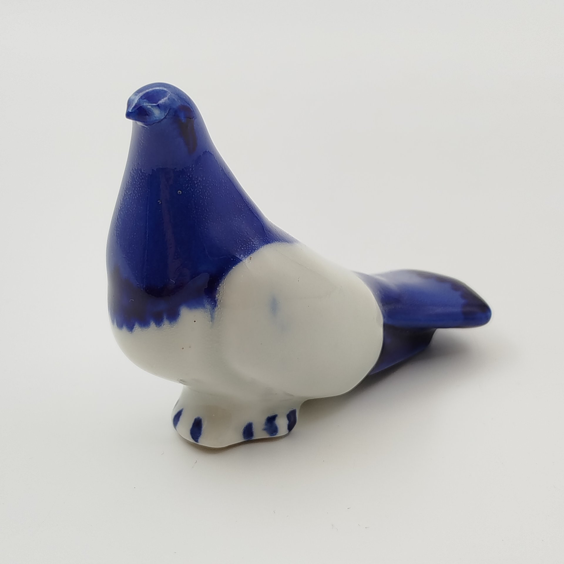 Статуэтка "Голубь", фарфор, роспись, Мастерская Гжель, СССР, 1970-1990 гг.