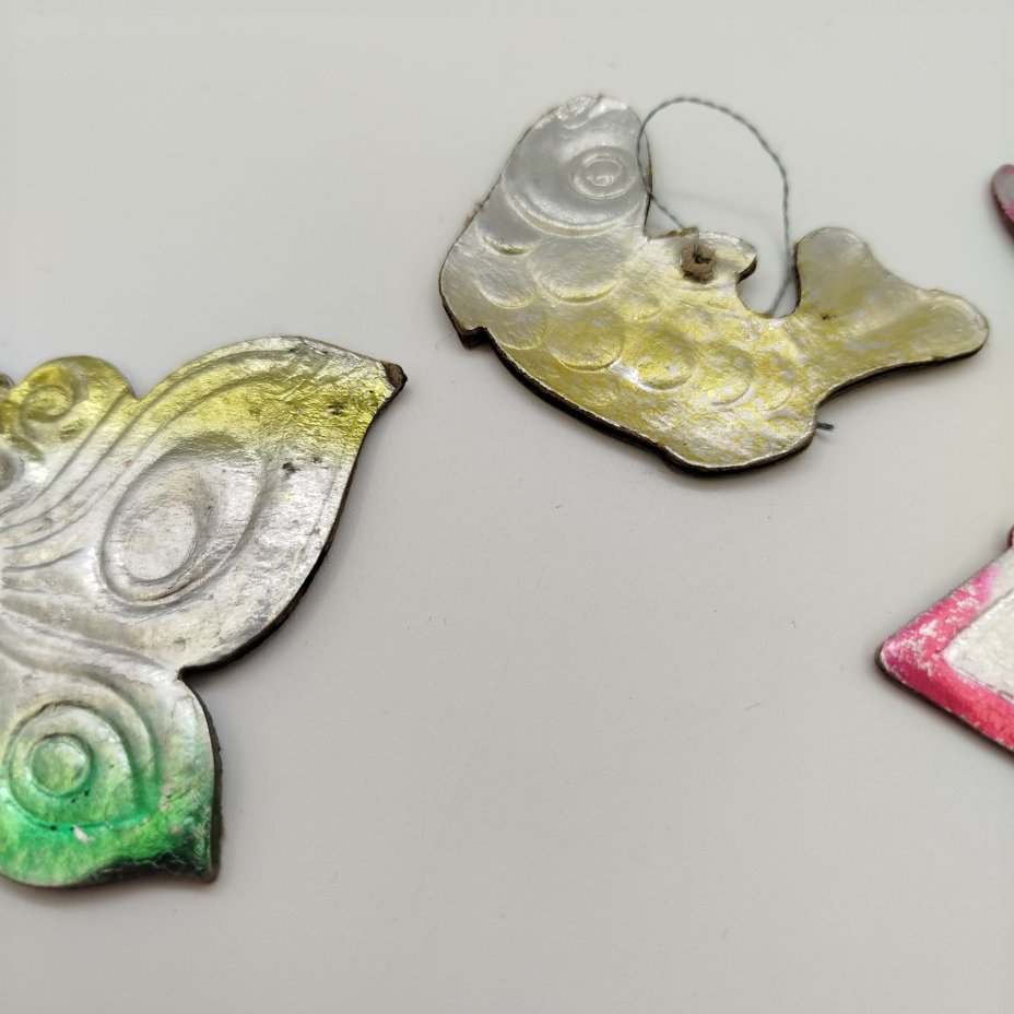 Набор из шести ёлочных игрушек различных форм