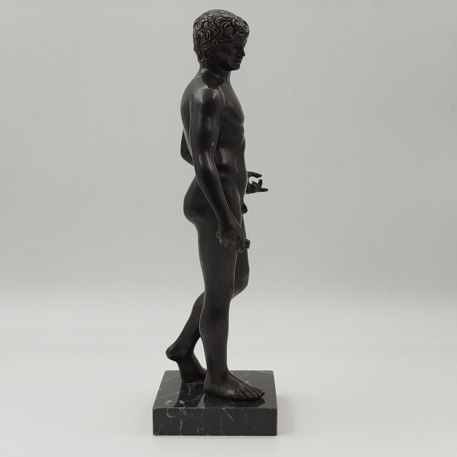 Скульптура "Антиной", бронза, искусственный камень, Европа, 1990-2010 гг.