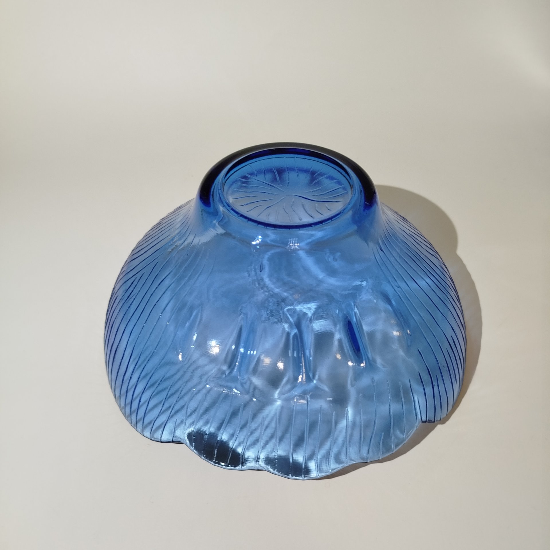 Салатник синего цвета, стекло, СССР, 1970-1990 гг.