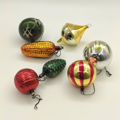 Набор ёлочных игрушек различных форм и расцветок (7 шт.), стекло, краска, металл, СССР, 1960-1990 гг.