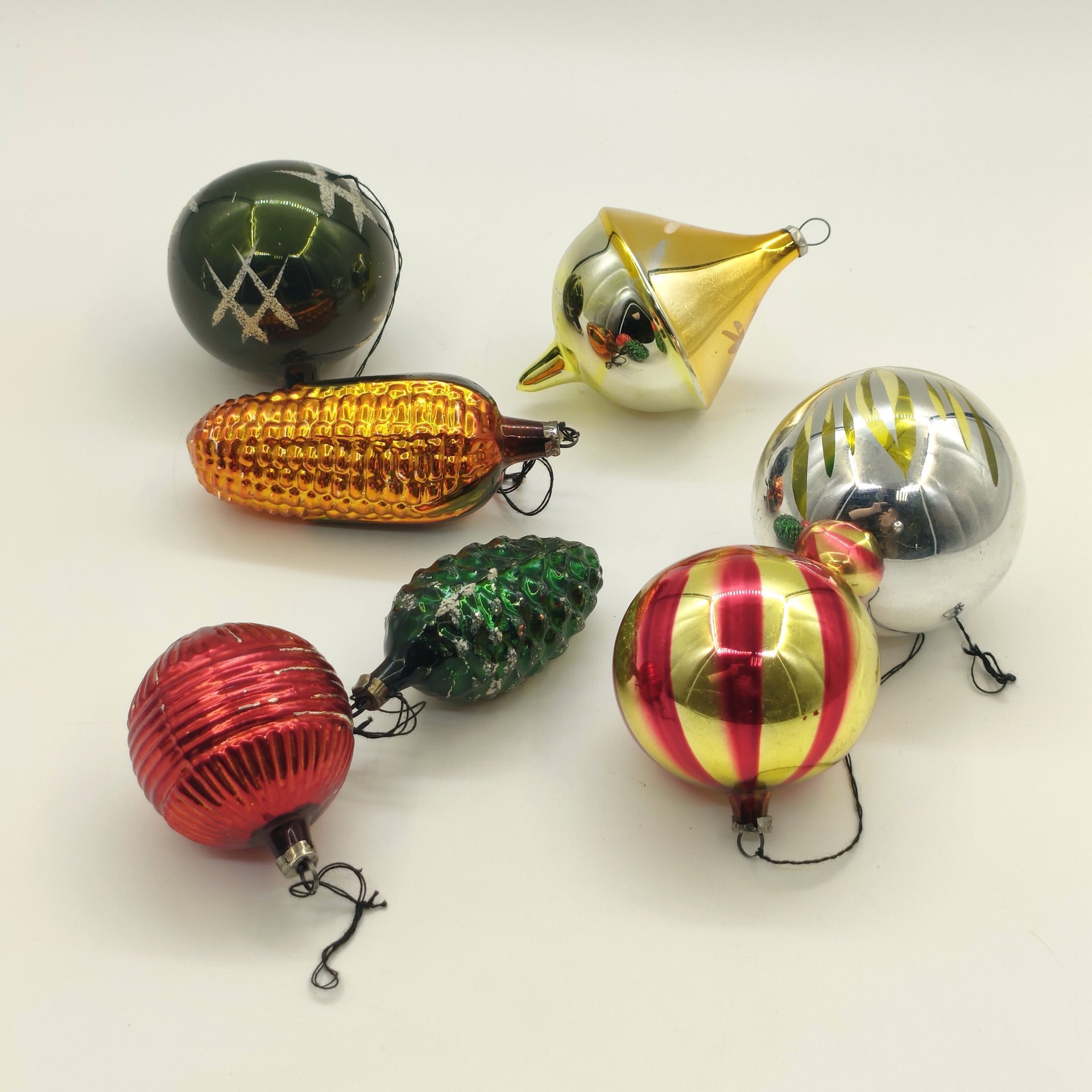 Набор ёлочных игрушек различных форм и расцветок (7 шт.), стекло, краска, металл, СССР, 1960-1990 гг.
