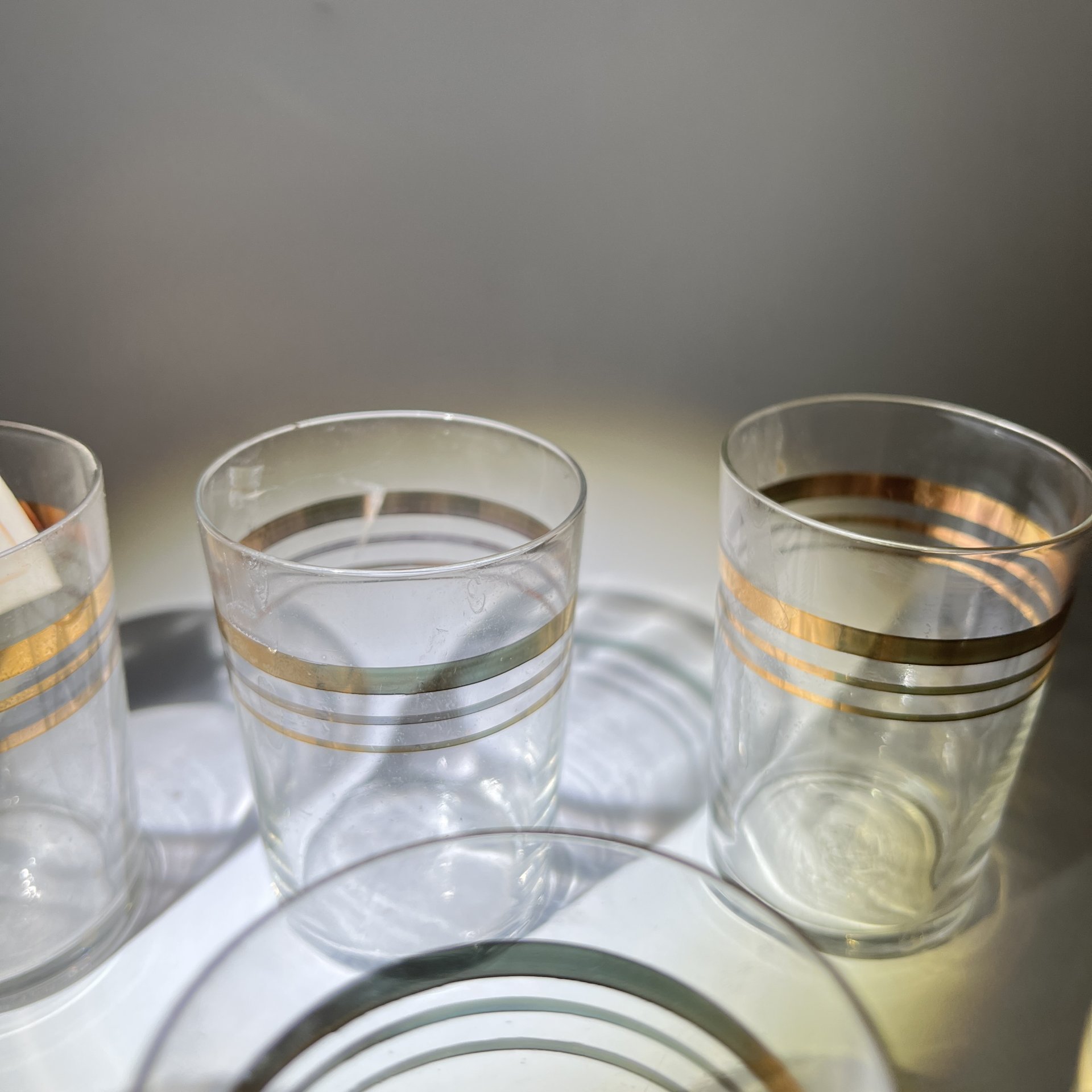 Набор из 6 стопок с декоров в виде золотой полосы, стекло, золочение, Гусевской хрустальный завод (Гусь-Хрустальный), СССР, 1970-1980 гг.