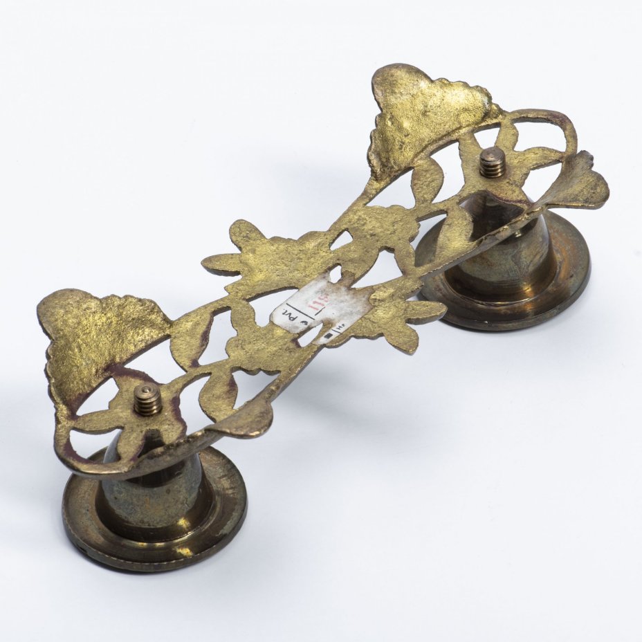 Подсвечник на 2 свечи с цветочным декором, бронза, Китай, 1970-1990 гг.