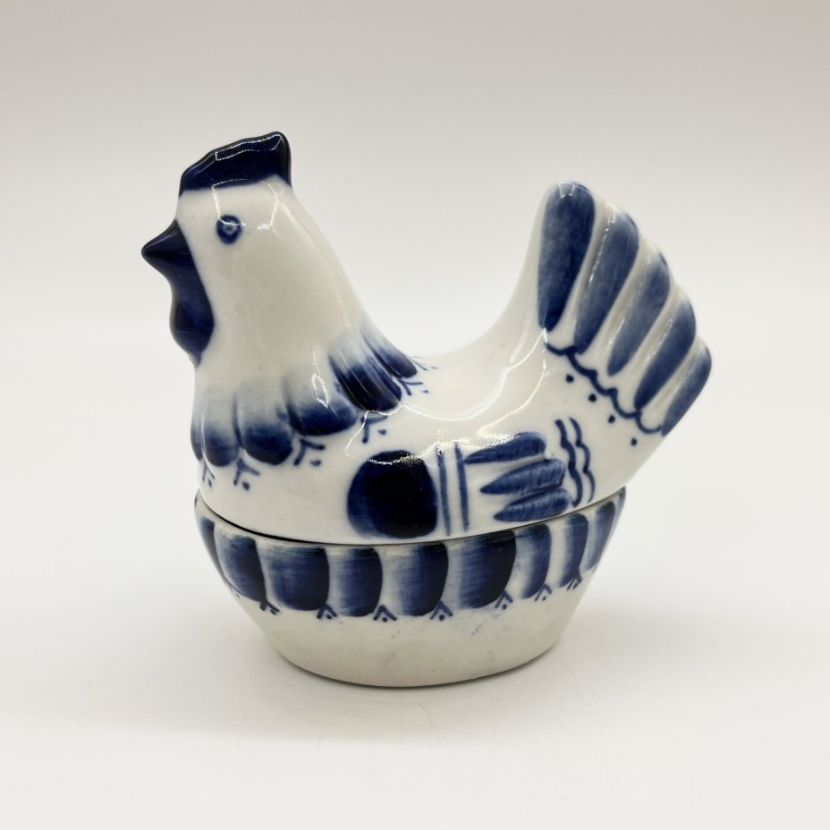 Солонка "Курочка", фарфор, роспись, Объединение «Гжель», СССР, 1972-1985 гг.