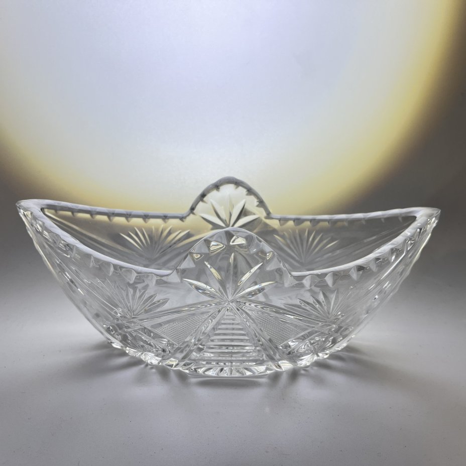 Салатник-ладья с геометрическим декором, хрусталь, пресс, СССР, 1970-1990 гг.