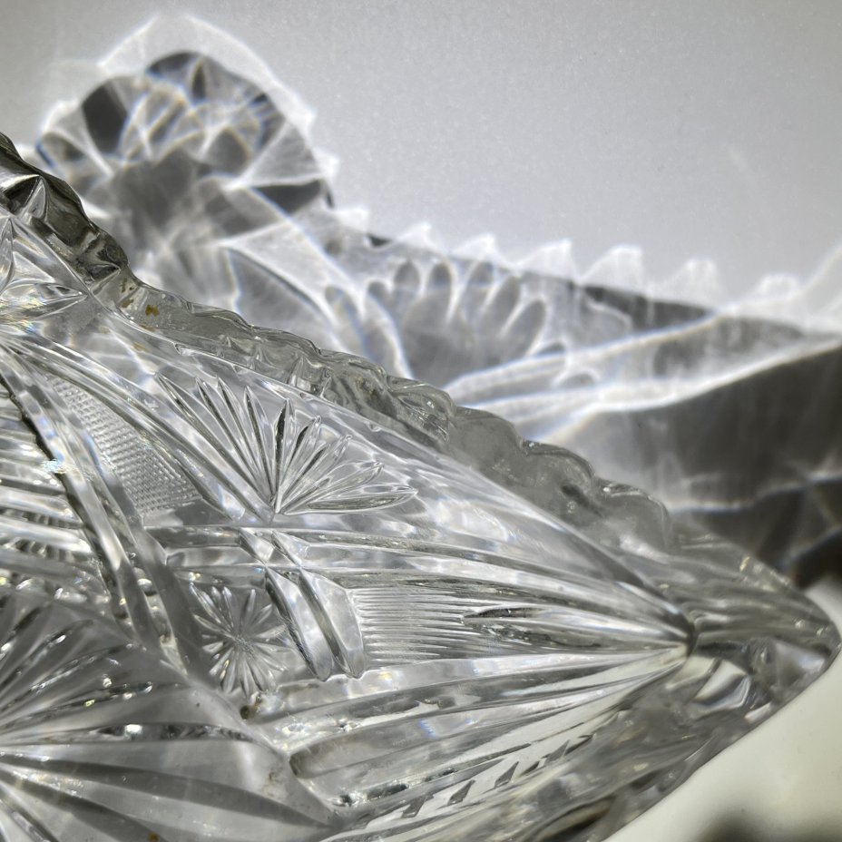 Салатник-ладья с геометрическим декором