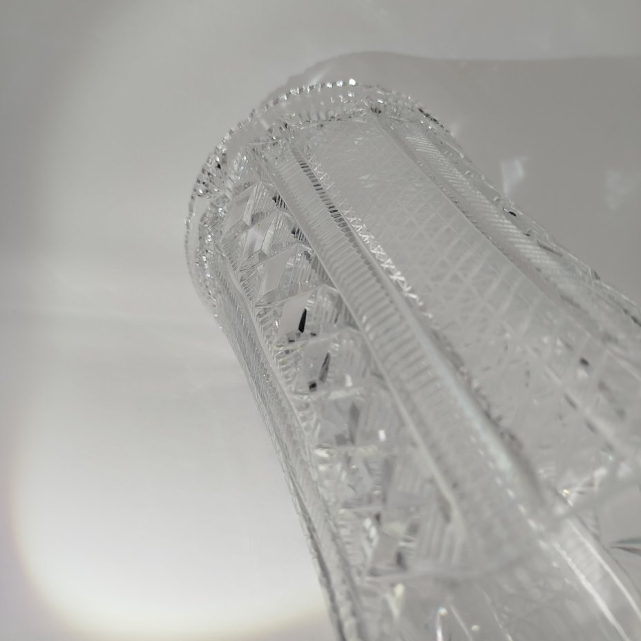 Ваза расширяющейся кверху цилиндрической формы с геометрическим декором (большая)