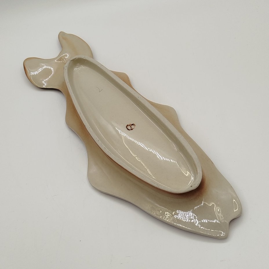 Селёдочница в форме рыбы