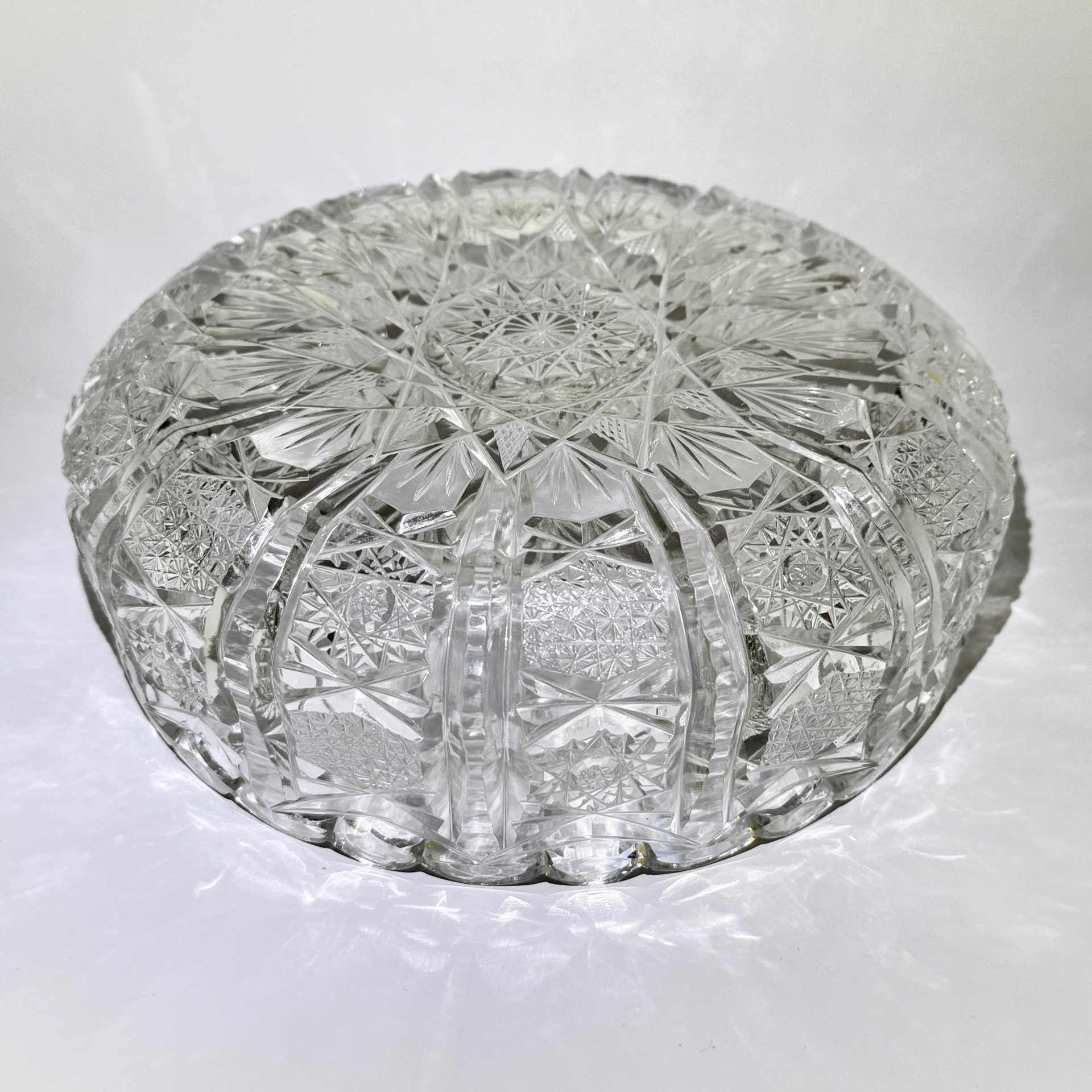 Салатник с рельефным декором, хрусталь, алмазная грань, СССР, 1970-1990 гг.