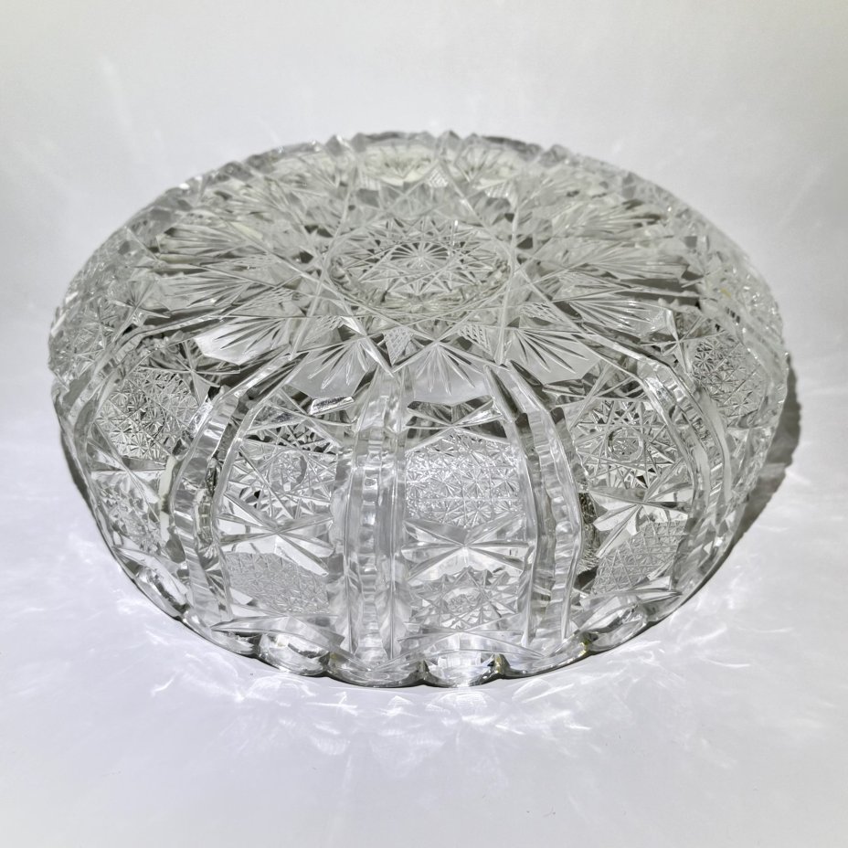 Салатник с рельефным декором, хрусталь, алмазная грань, СССР, 1970-1990 гг.