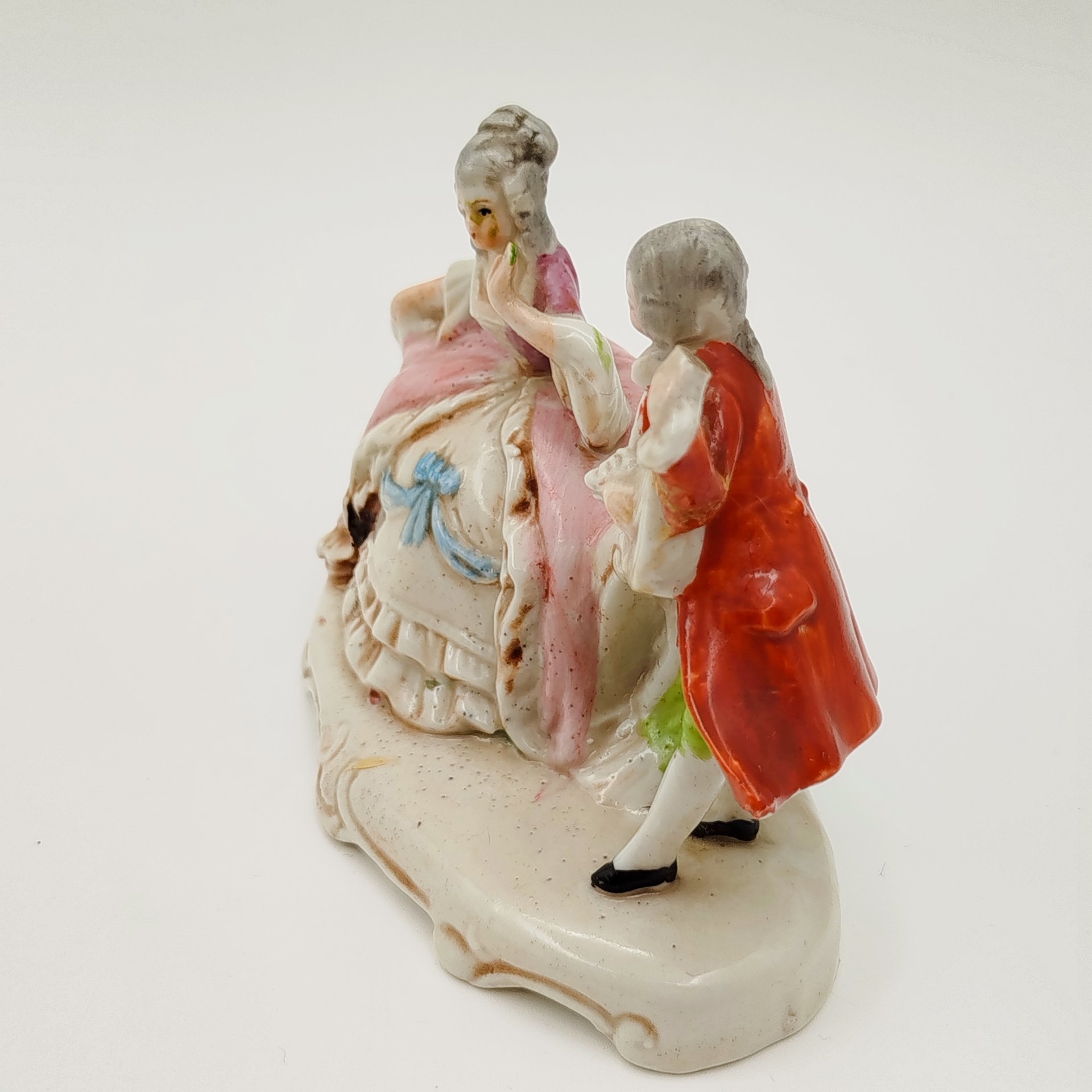 Статуэтка миниатюрная "Галантная сцена" ("Музицирование"), фарфор, роспись, Западная Европа, 1960-1980 гг.