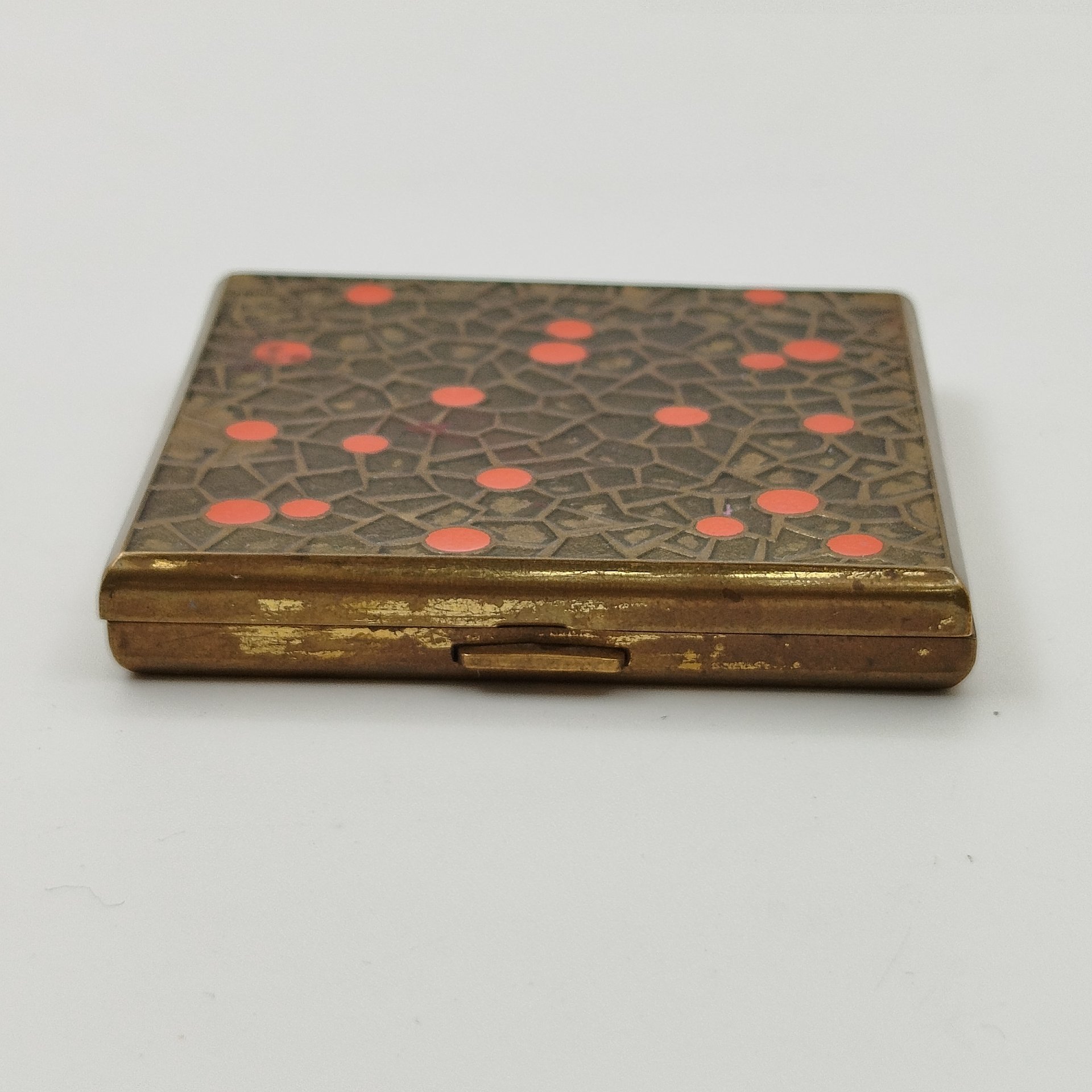 Пудреница винтажная квадратной формы