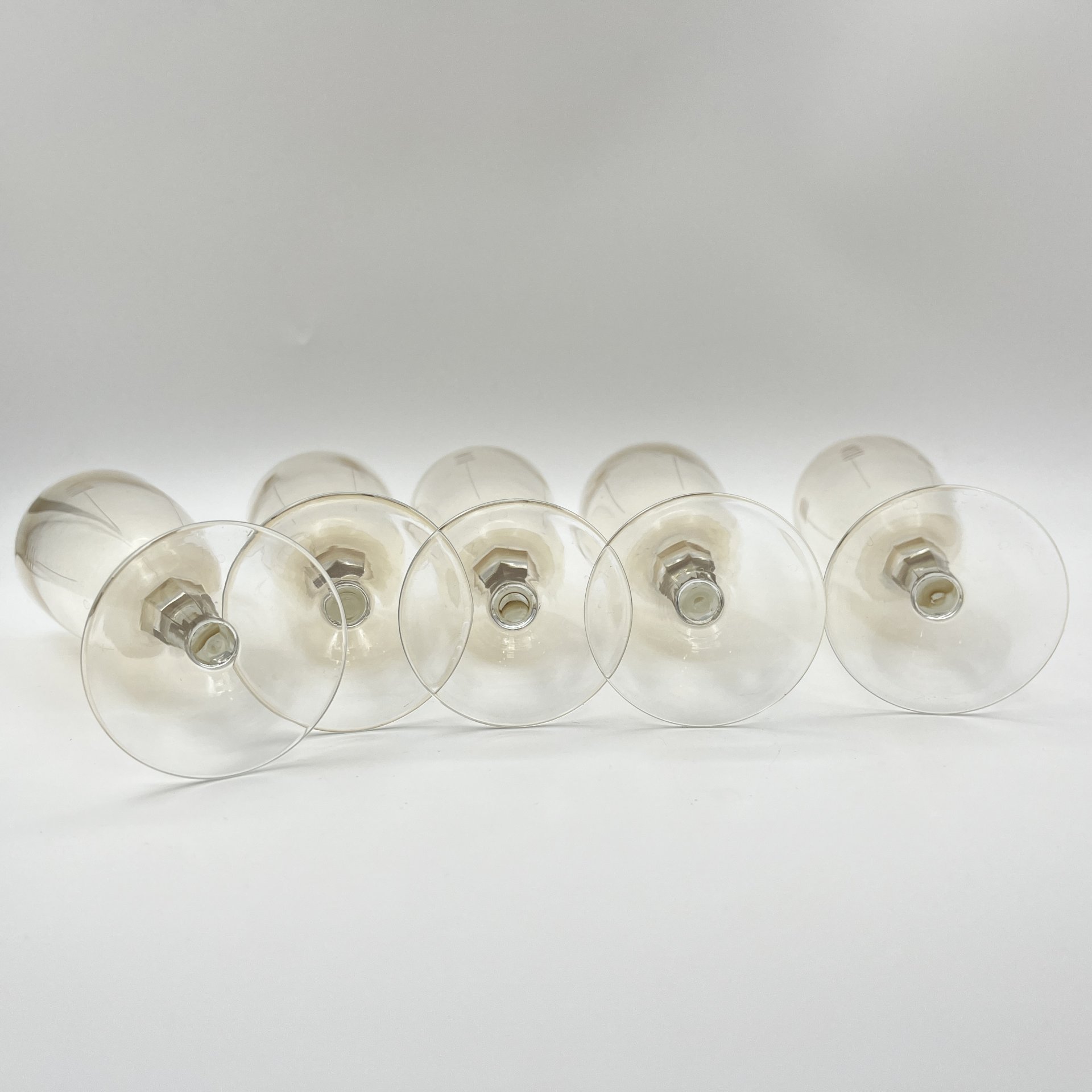 Набор из пяти фужеров жёлтого оттенка с лаконичным декором, цветное стекло, алмазная грань, СССР, 1970-1990 гг.