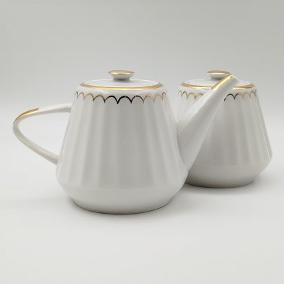 Чайник заварочный и сахарница с золотой лентой, форма "Каннелюрный", автор формы Ольшевский В.Н.