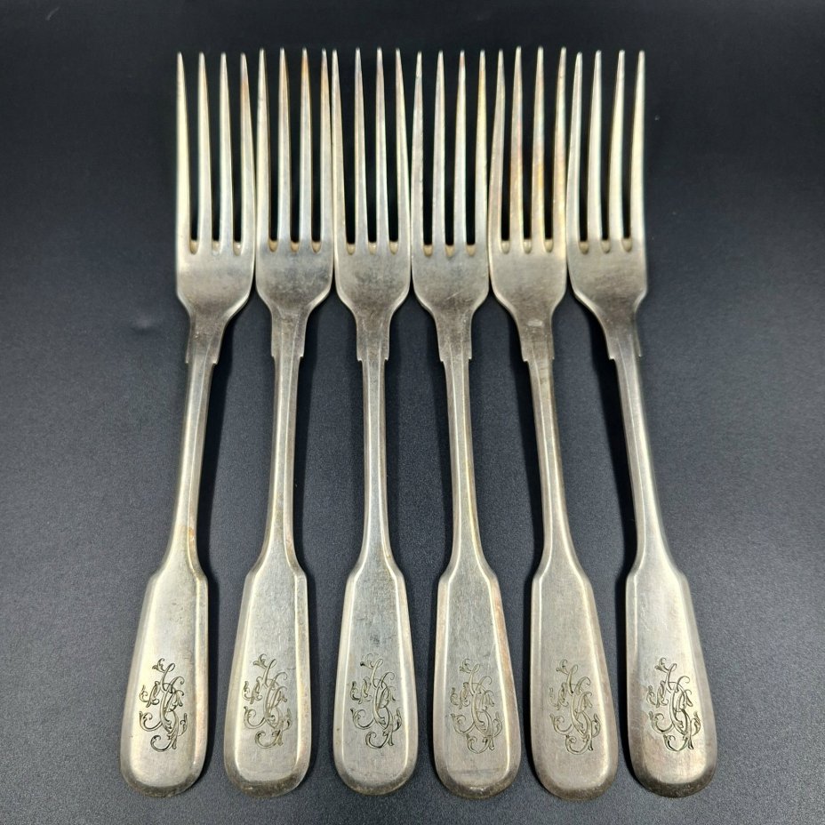 Набор из шести вилок с владельческими монограммами, металл, серебрение, Fraget (Фабрика серебряных и плакированных изделий Иосифа Фраже), Царство Польское, 1896-1914 гг.