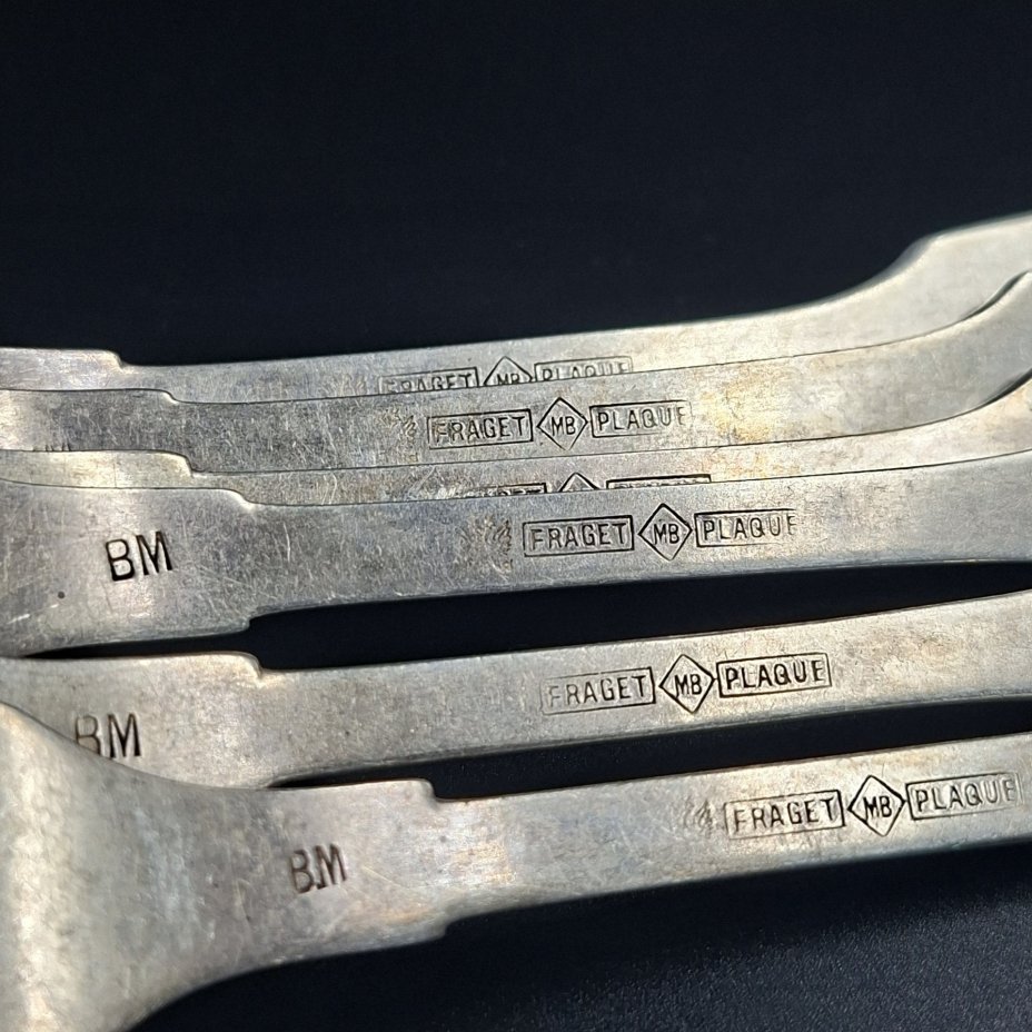 Набор из шести вилок с владельческими монограммами, металл, серебрение, Fraget (Фабрика серебряных и плакированных изделий Иосифа Фраже), Царство Польское, 1896-1914 гг.