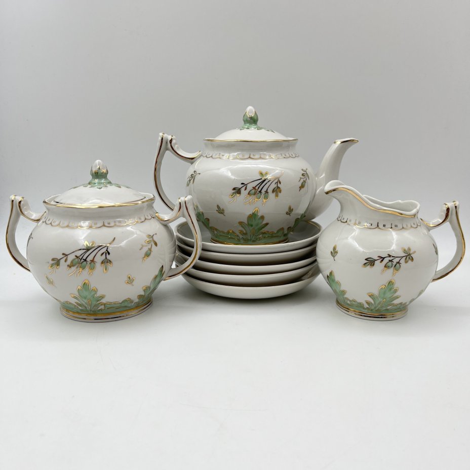 Сервиз чайный "Барбарис" (зеленый) на 5 персон (13 предметов), автор Е. П. Смирнов