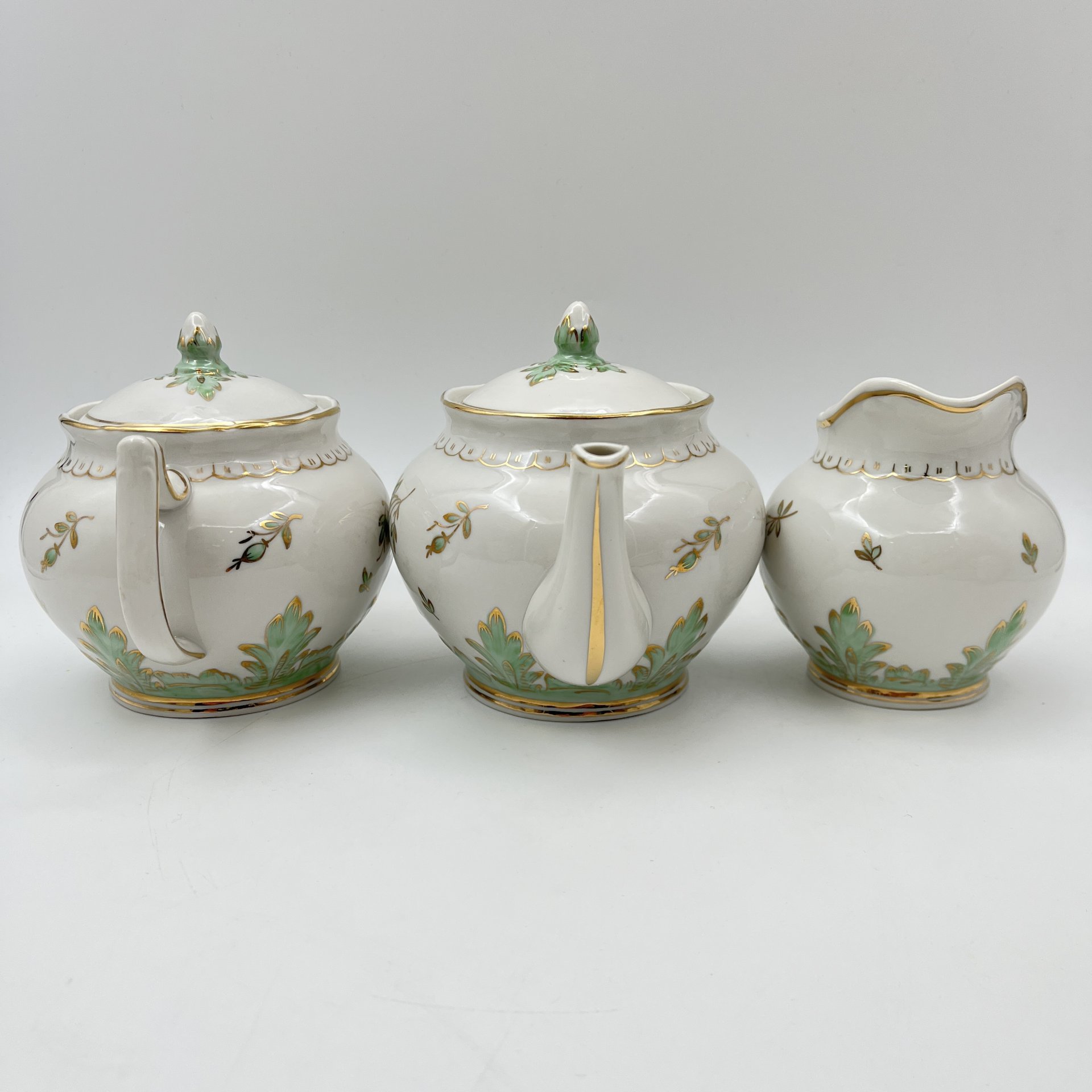 Сервиз чайный "Барбарис" (зеленый) на 5 персон (13 предметов), автор Е. П. Смирнов