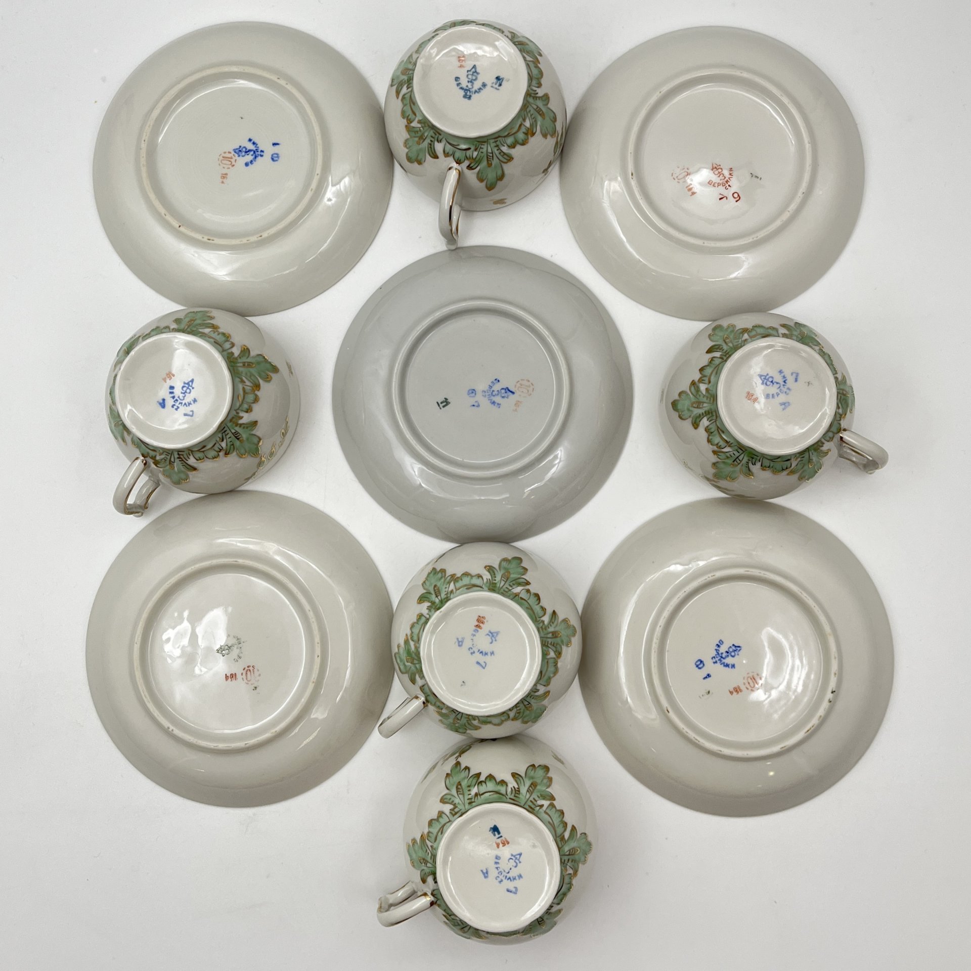 Сервиз чайный "Барбарис" (зеленый) на 5 персон (13 предметов), автор Е. П. Смирнов