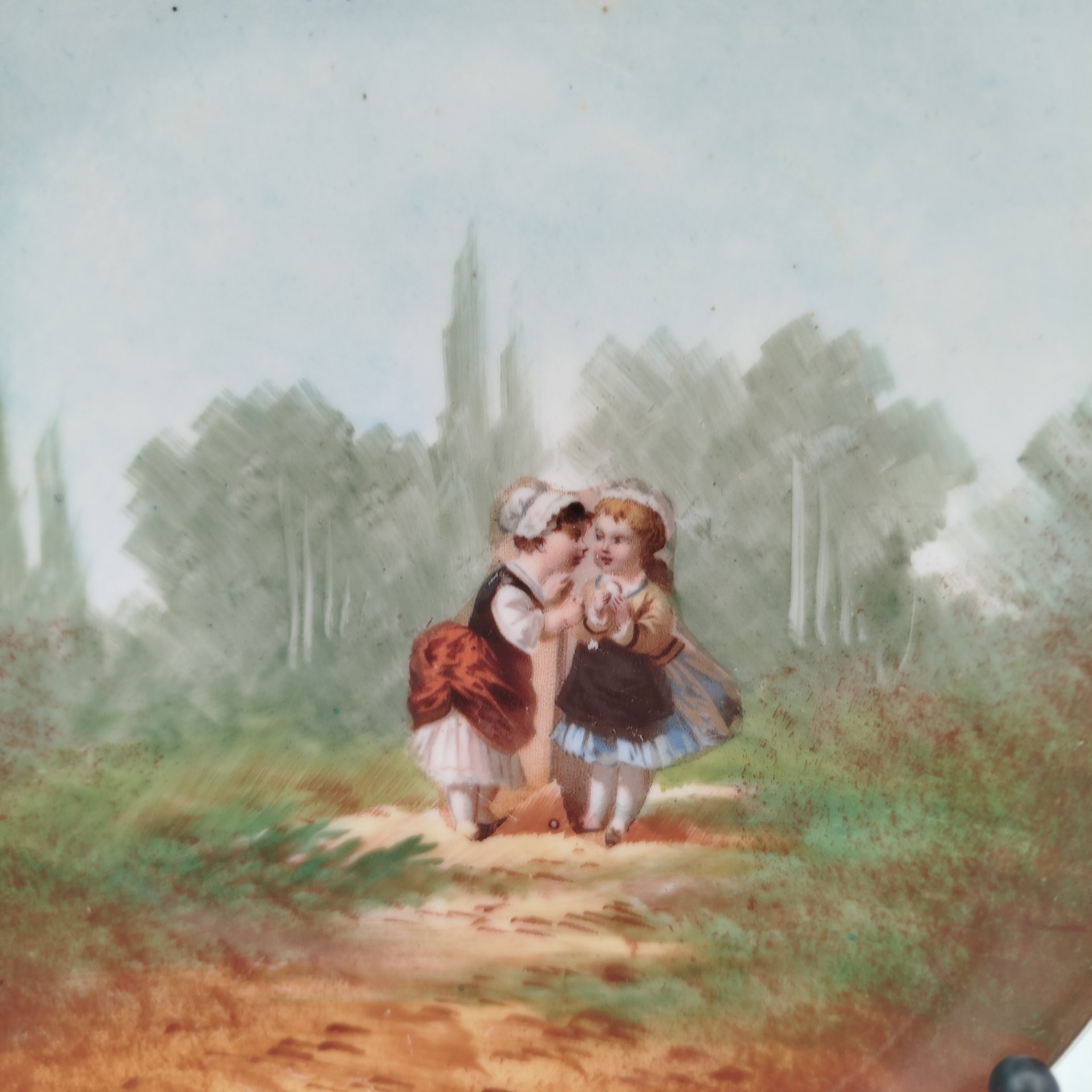 Тарелка настенная декоративная "Дети на природе", фарфор, деколь, роспись, Западная Европа, 1880-1910 гг.