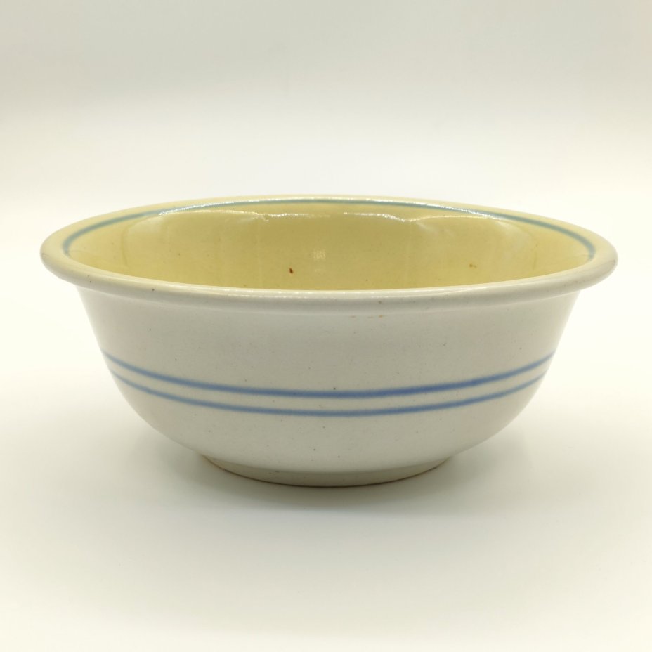 Салатник лимонного оттенка с линейным декором, фаянс, крытье, обводка, Кировский фаянсовый завод, СССР, 1967-1991 гг.