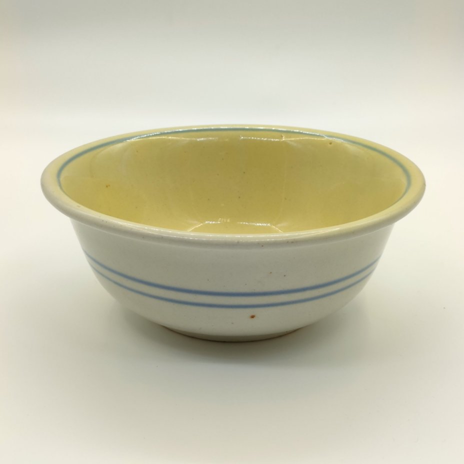 Салатник лимонного оттенка с линейным декором, фаянс, крытье, обводка, Кировский фаянсовый завод, СССР, 1967-1991 гг.