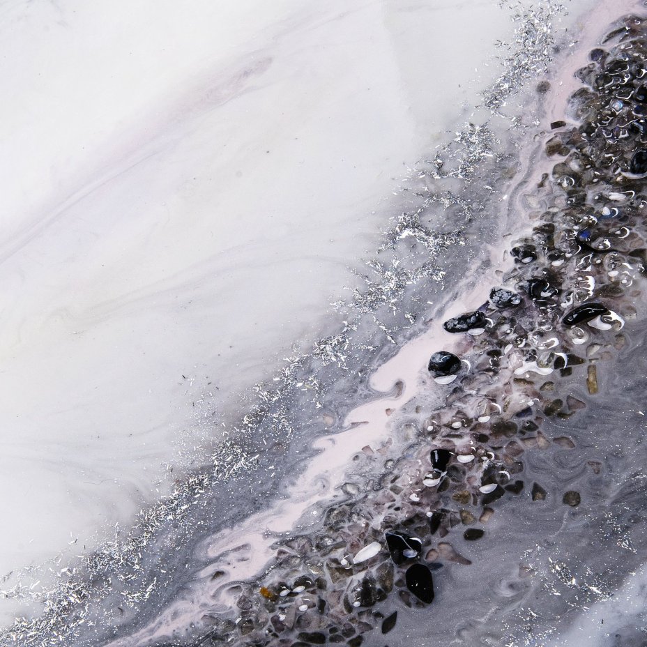Панно настенное в нежных тонах,  авторская ручная работа в технике Resin Art, глянцевое 3D покрытие, натуральный камень, Россия, 2021 г.