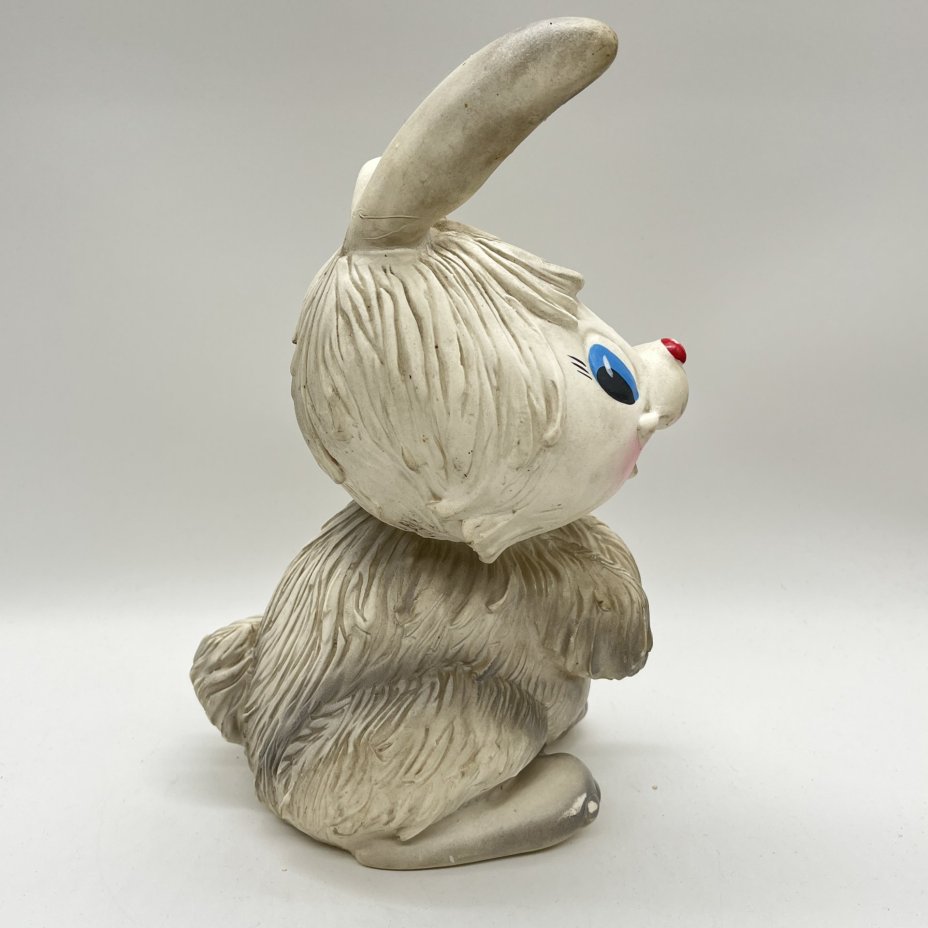 Статуэтка (детская игрушка) "Заяц", резина, роспись, СССР, 1960-1980 гг.